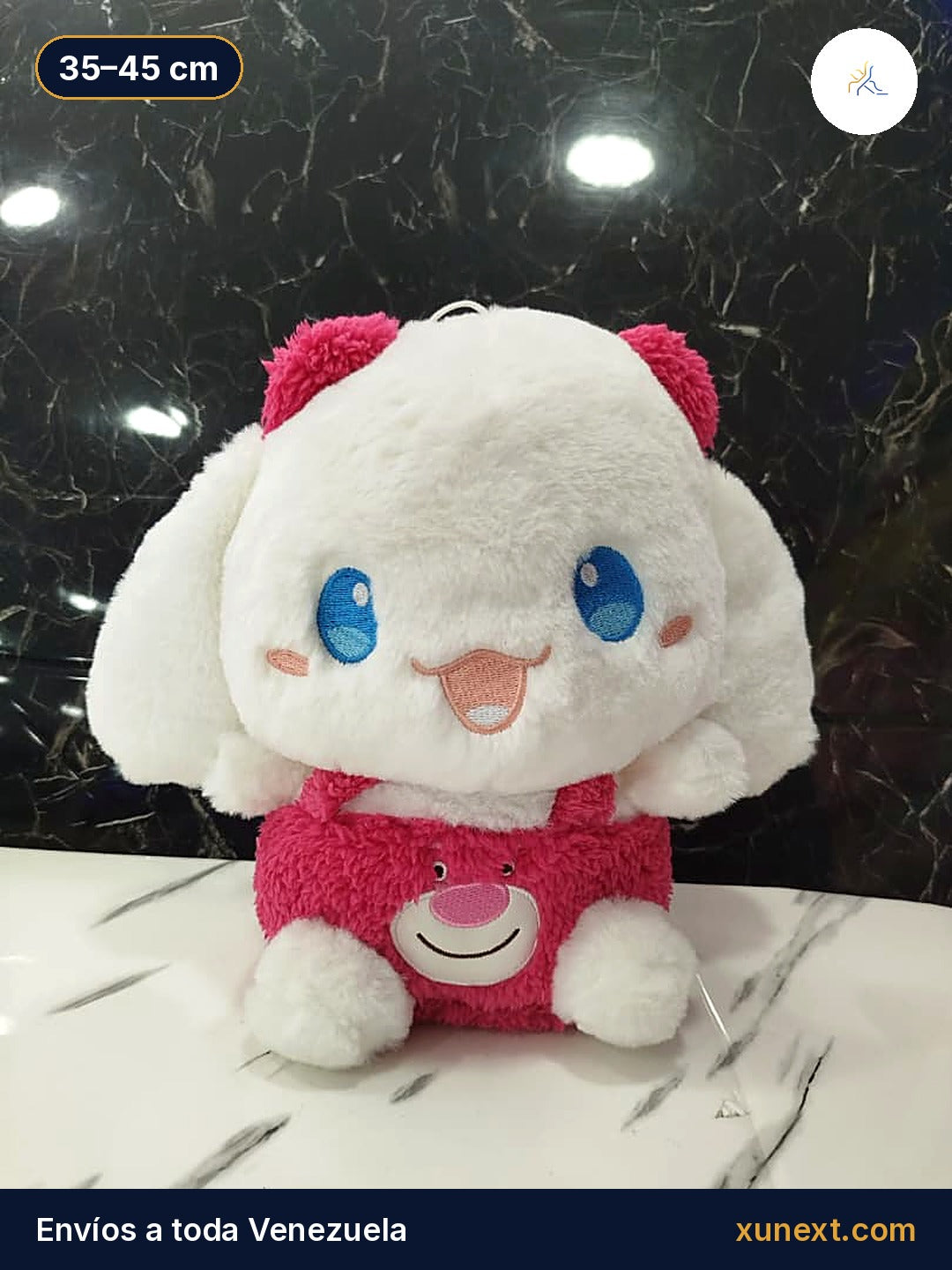 Peluche Cinnamon Roll blanco con overol rosado y orejas largas, 35 a 45 cm