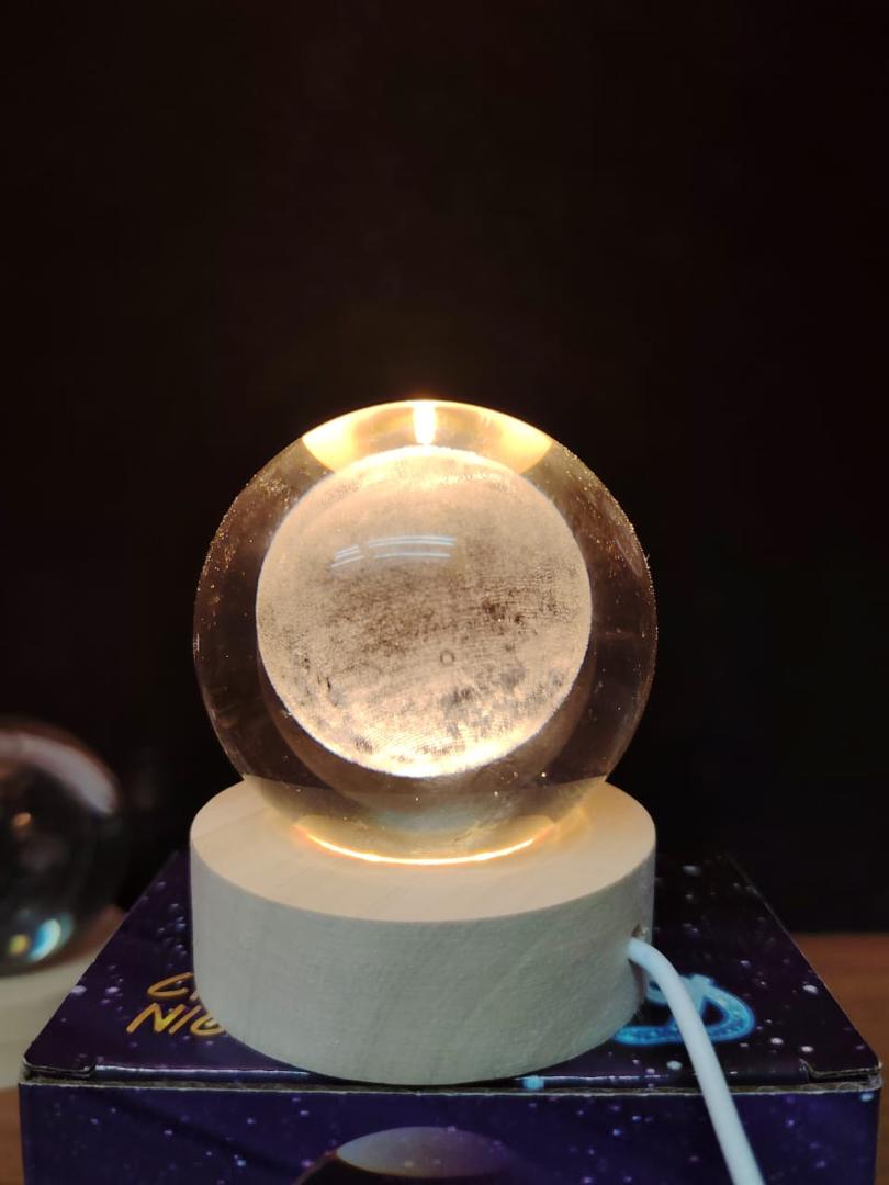 Lámpara Crystal Night | Esfera Decorativa 3D con Luz LED